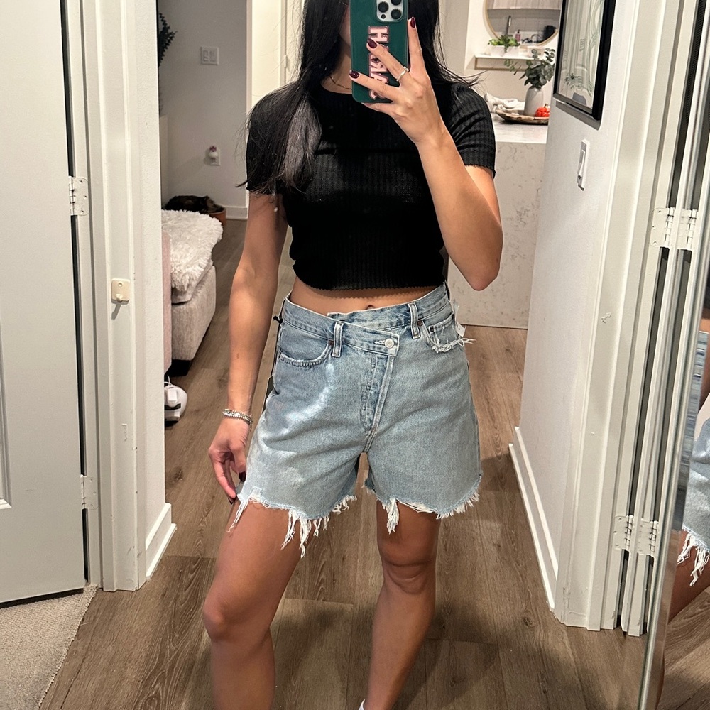 Agolde mid length crossover shorts